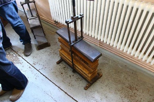 Presse für Formbretter - Quelle: Sammlung Liebers
