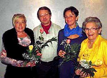Tom Wittgen zur „Nacht der Poesie“ der Bibliothek Pritzwalk im Oktober 2010 mit Elke Hübner-Lipkau (li.), Joachim V. Hildebrand, Hedy Rönz (neben Tom Wittgen)